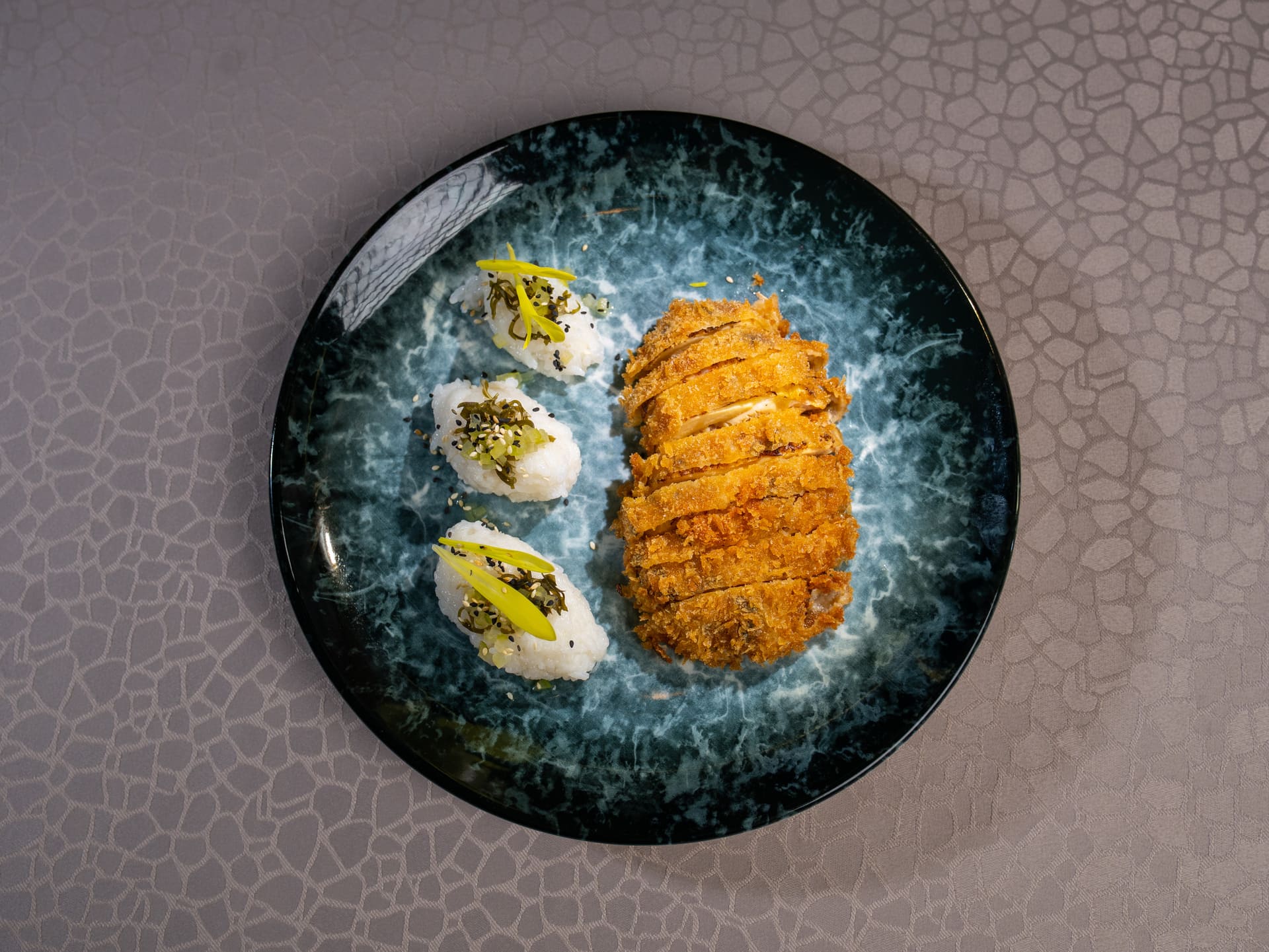 Kurca-riverside kendermagos speckled chicken thigh